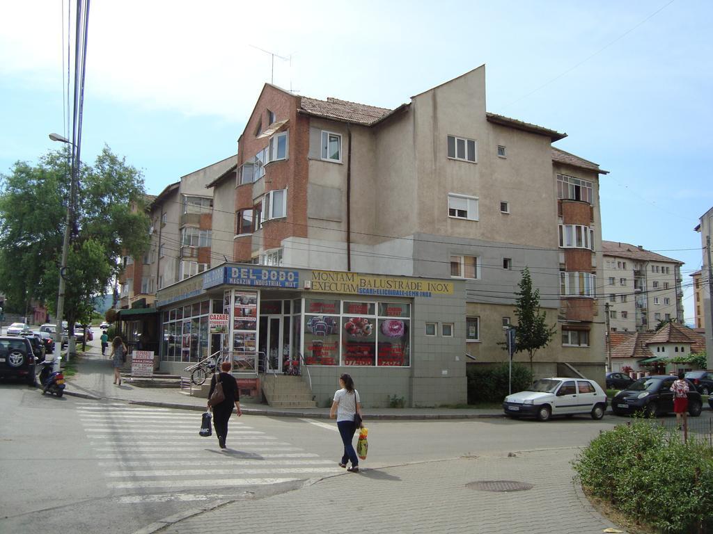 Apartamentul Republicii Alba Iulia Exterior photo
